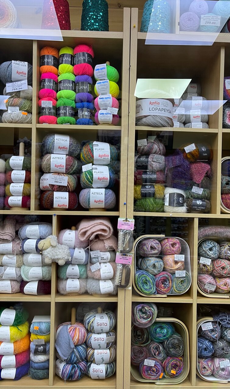 «Где купить товары для творчества и рукоделия в Сочи» фото материала