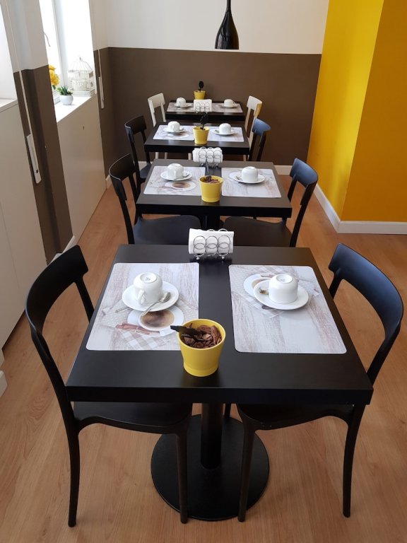 Фото Vatican May's House