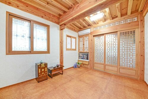 Гостиница Gyeongju Hanokhotel Chunchugwan в Кенджу
