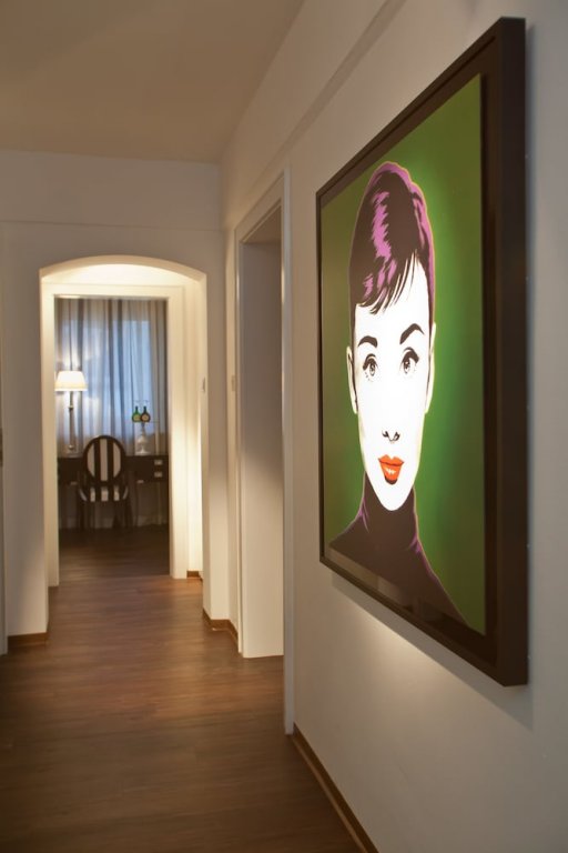 Фото Hotel Würzburger Hof