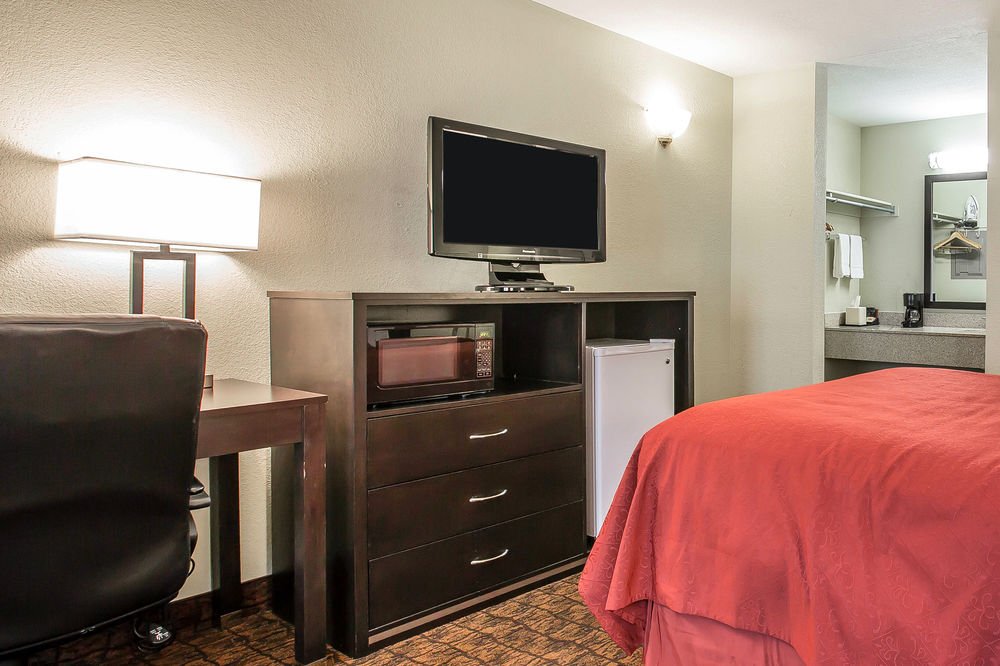 Фото Quality Inn & Suites Woodland - Sacramento Airport