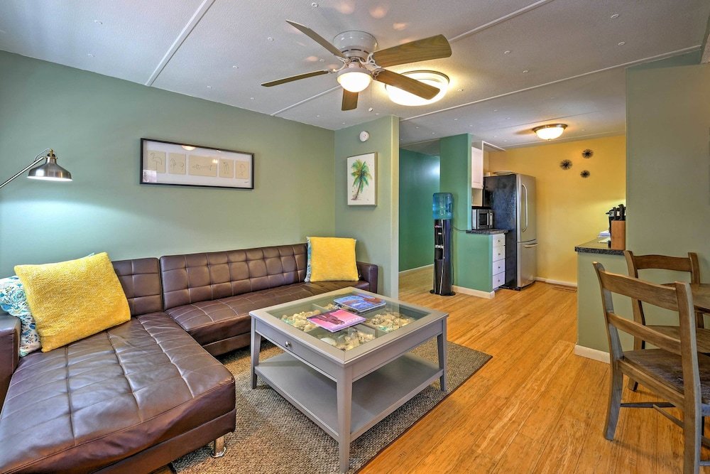 Фото Miami Beach HomeStay