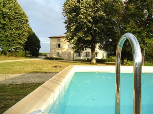 Гостиница Logis de Valandraud в Либурне