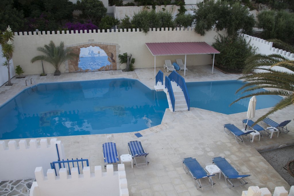 Фото Achlia Hotel