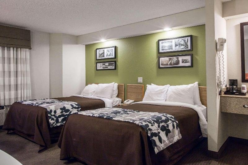 Фото Rodeway Inn At Six Flags