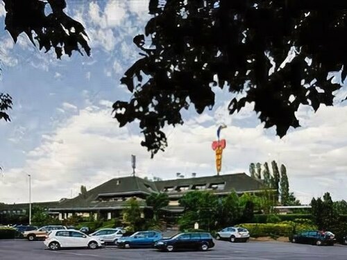 Гостиница Van der Valk Hotel Moers в Мёрсе