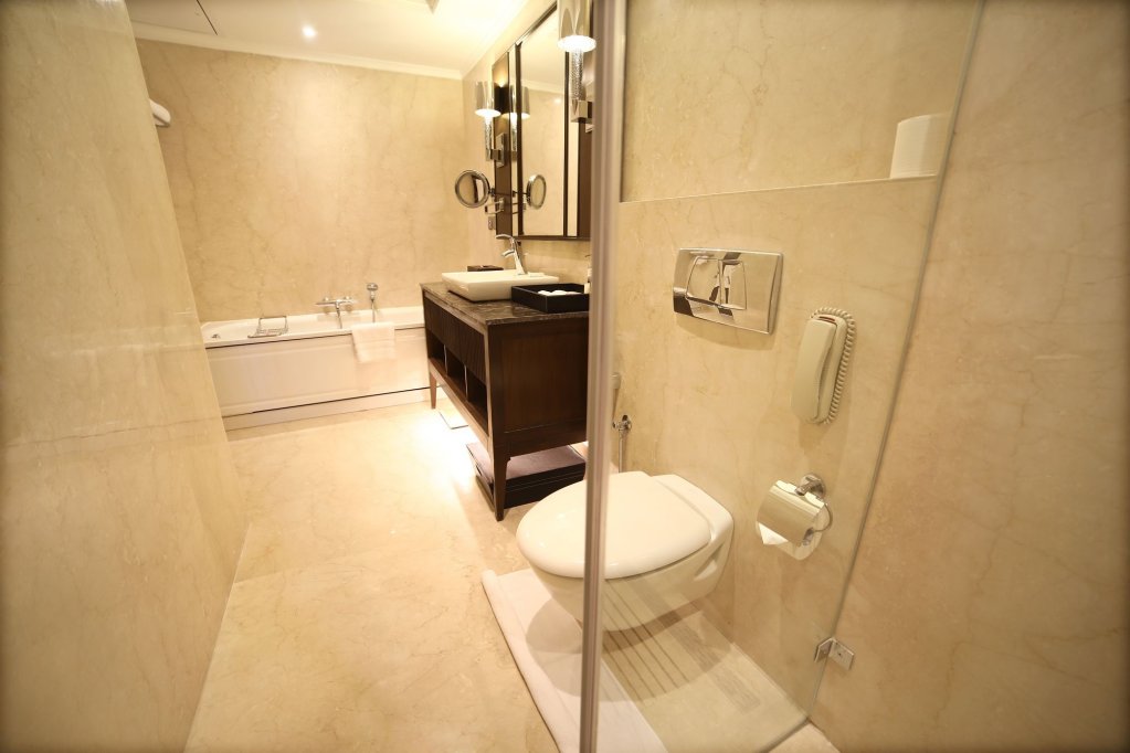Фото Ramada Plaza by Wyndham Chennai