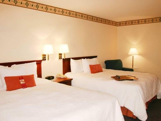 Фото Hampton Inn Cornelia