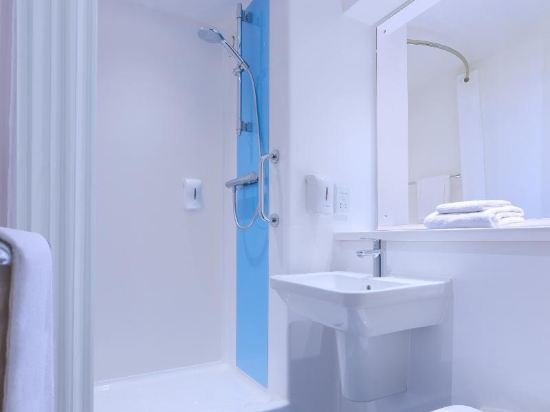 Фото Travelodge Manchester Central