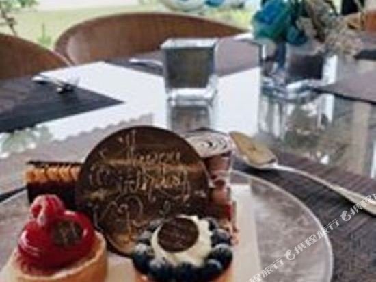 Фото Triple Tree Beach Resort