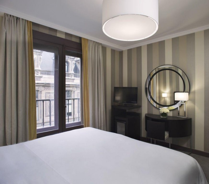 Фото Hôtel du Louvre