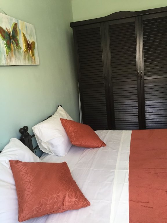 Фото Landslake Apartments