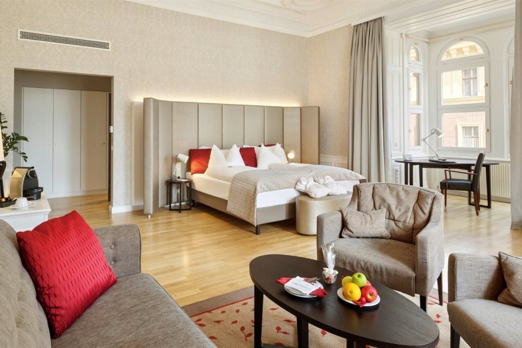 Фото Hotel Rathauspark Wien