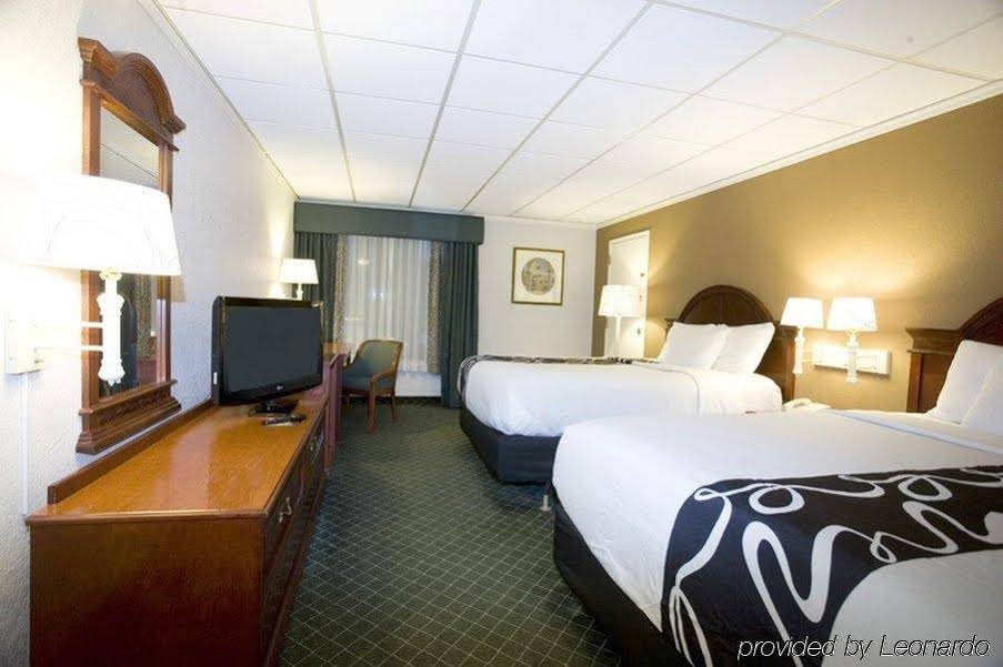 Фото La Quinta Inn by Wyndham Lynnwood