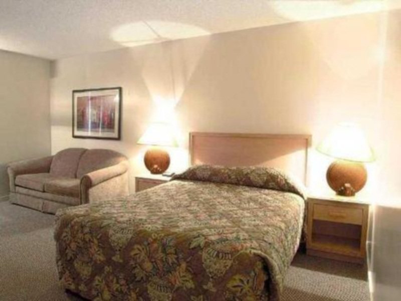 Фото Royal West Edmonton, trademark Collection