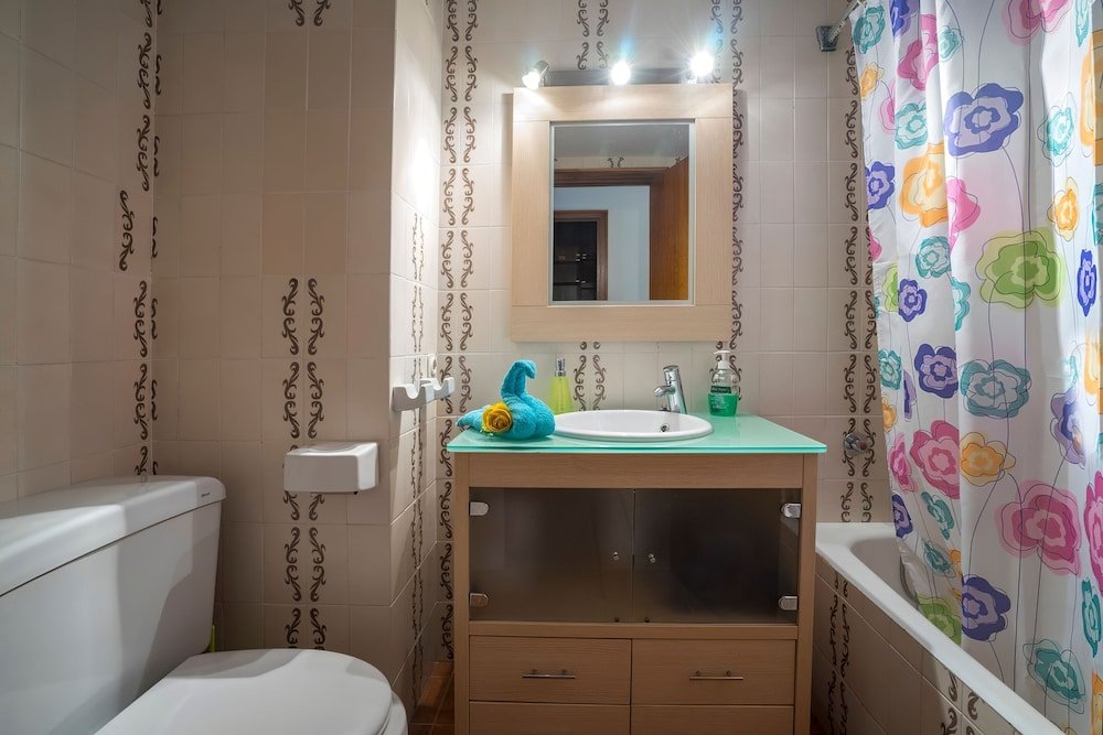 Фото Apartamento Vivalidays Rosa Lloret