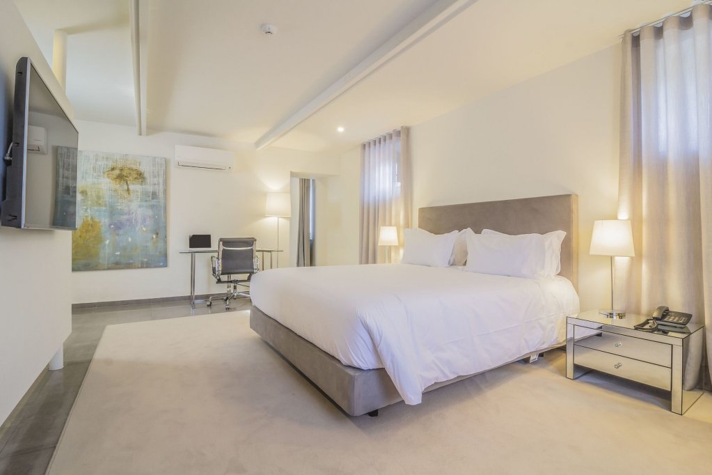 Фото Paço do Bispo Boutique House