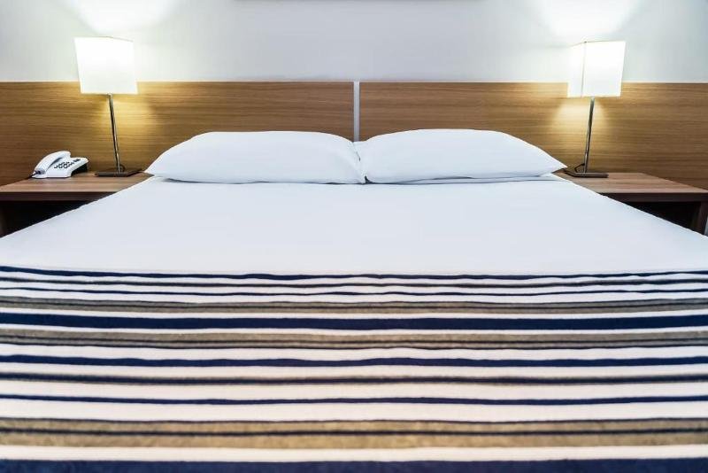 Фото Nacional Inn Porto Alegre