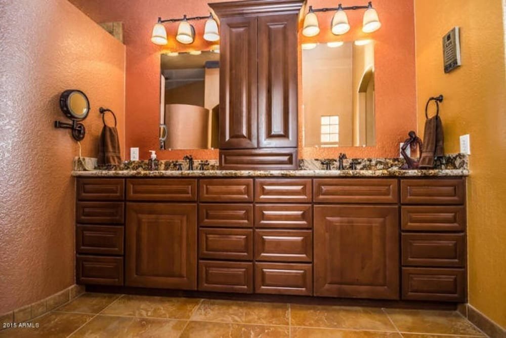 Фото Luxury Scottsdale Home W/pool and Hot Tub!