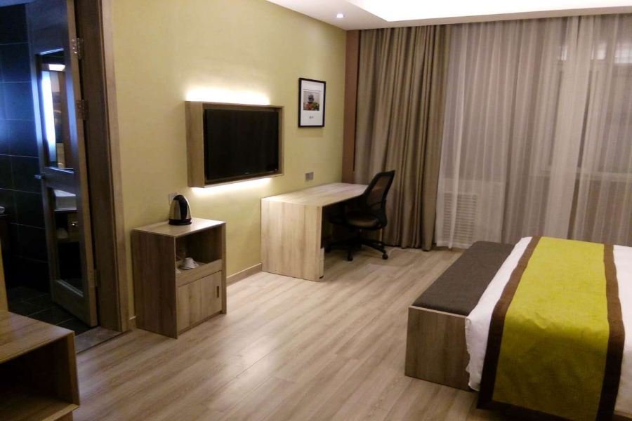 Фото Atour Hotel Station Street Linfen