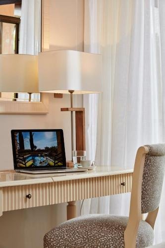 Фото Atlantica Aphrodite Hills Hotel