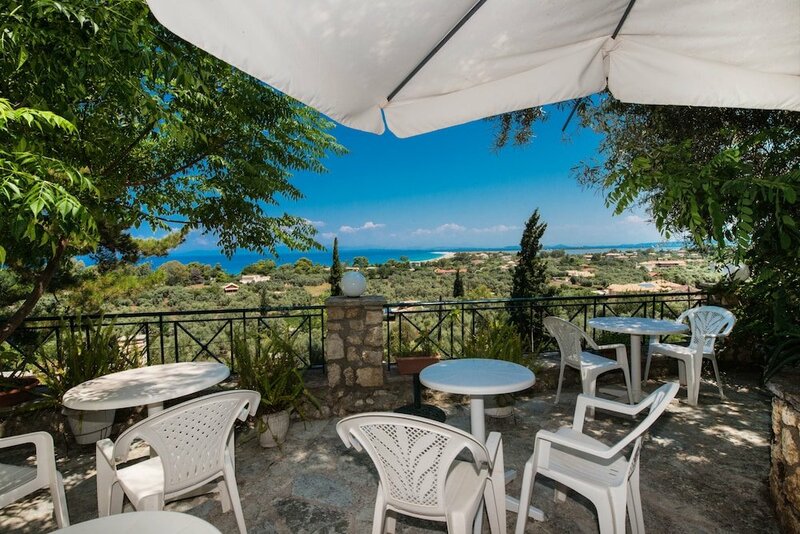 Гостиница Bella Casa Studios