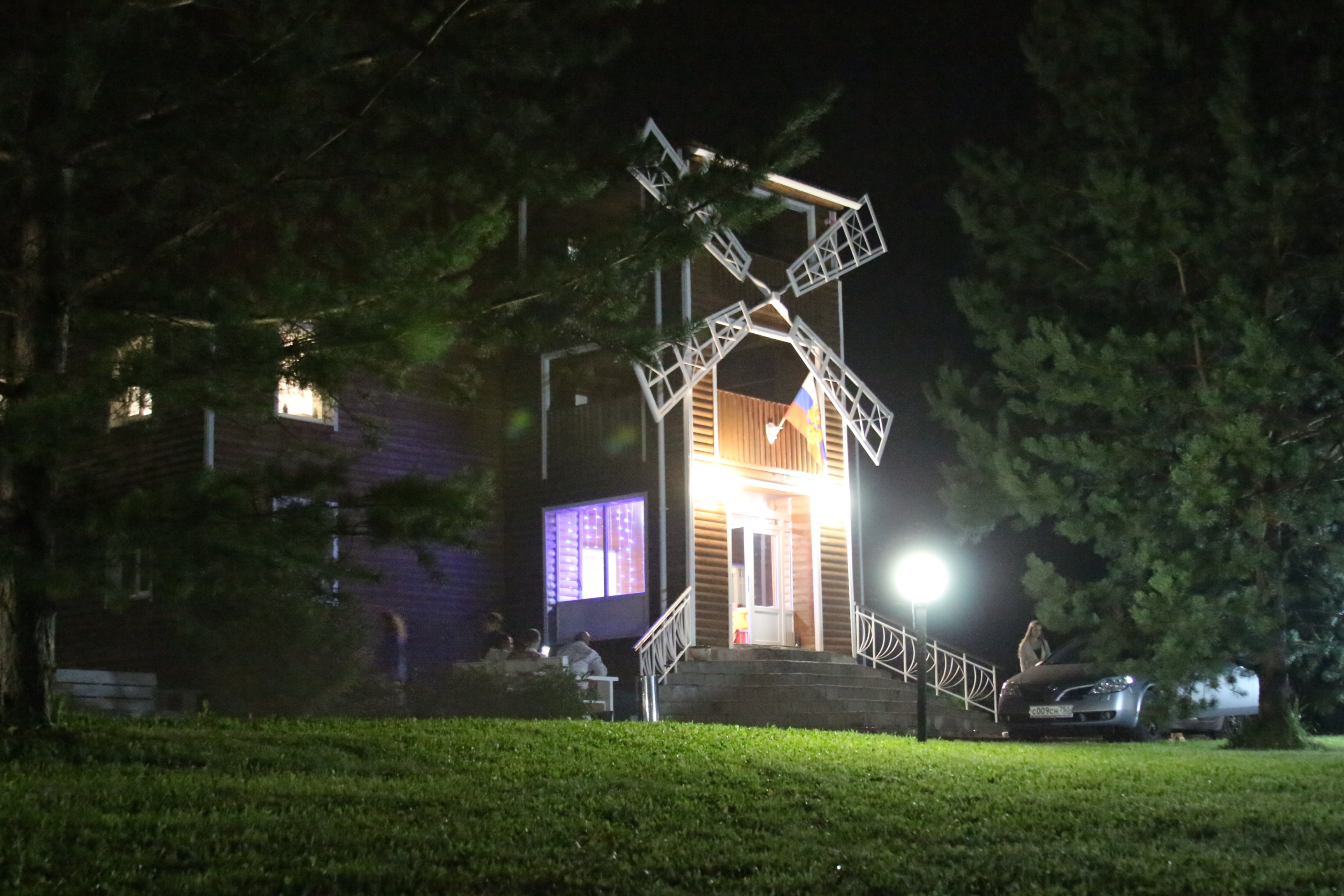 Фото Белая мельница