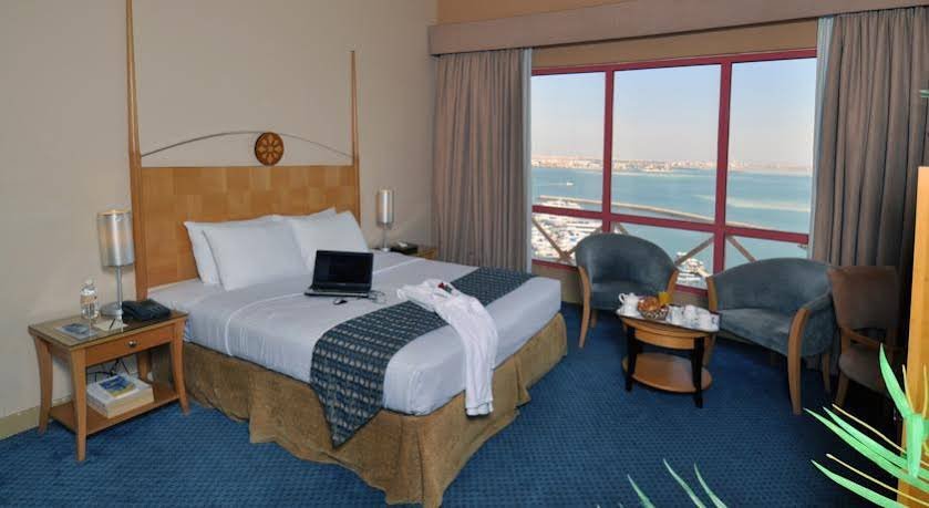 Фото Happy Days Hotel