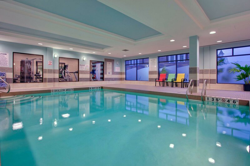 Гостиница Holiday Inn Express Hotel & Suites Ottawa West Nepean