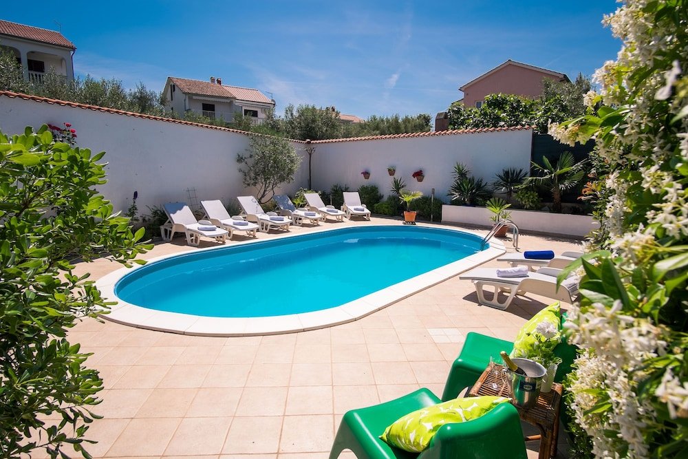 Фото Apartments Bogović