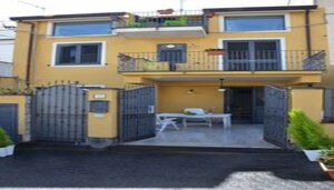 Casa Aurora (Sicily, Messina, Taormina, Via Guglielmo Marconi, 13), hotel