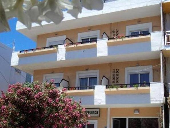 Фото Zefyros Hotel