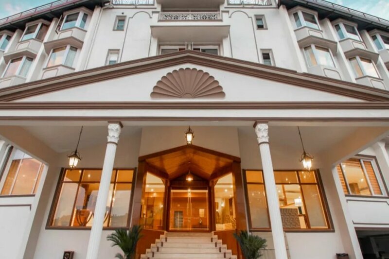 Larisa Resort Shimla