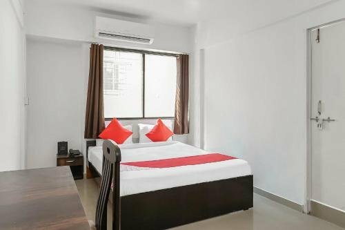Гостиница Oyo 24143 Flagship Hotel Blue Orchid в Пимпри-Чинчваде