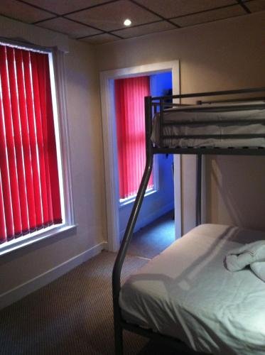 Фото The New Royal Windsor Hotel