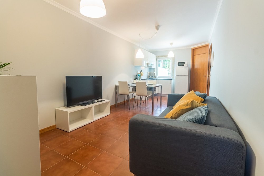 Фото House and People - Rua da Taxa