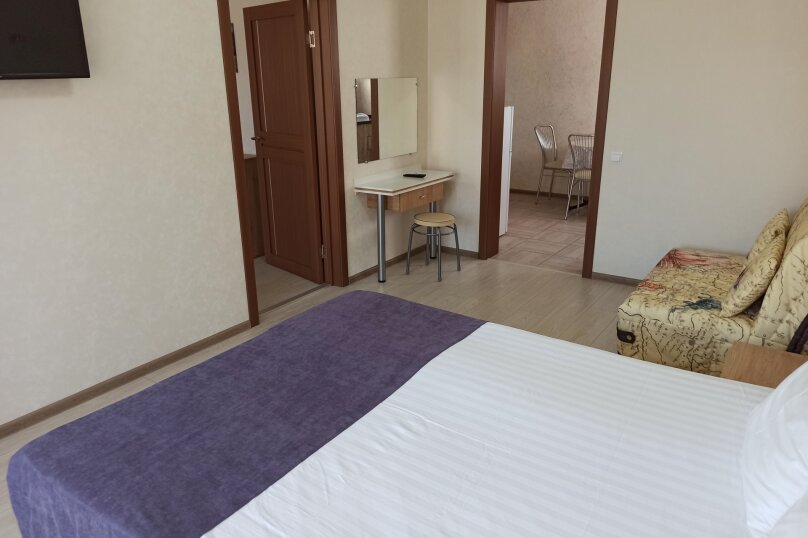 Фото На Кати Соловьяновой 14а