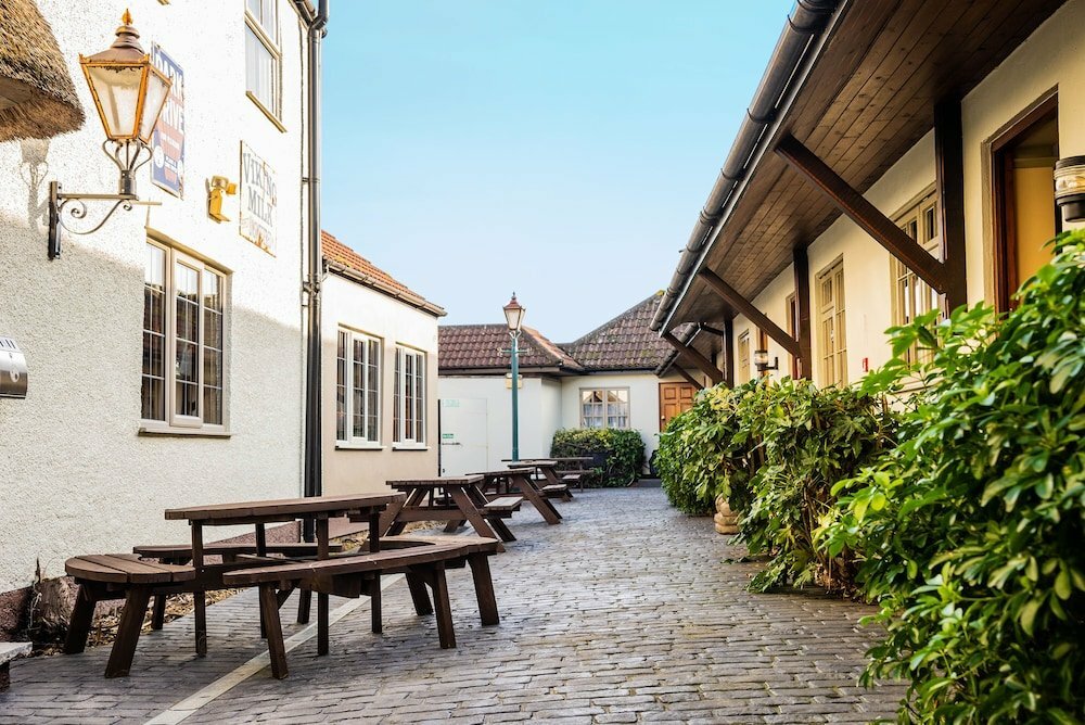 Hotel The Half Moon Inn and Country Lodge, England, photo