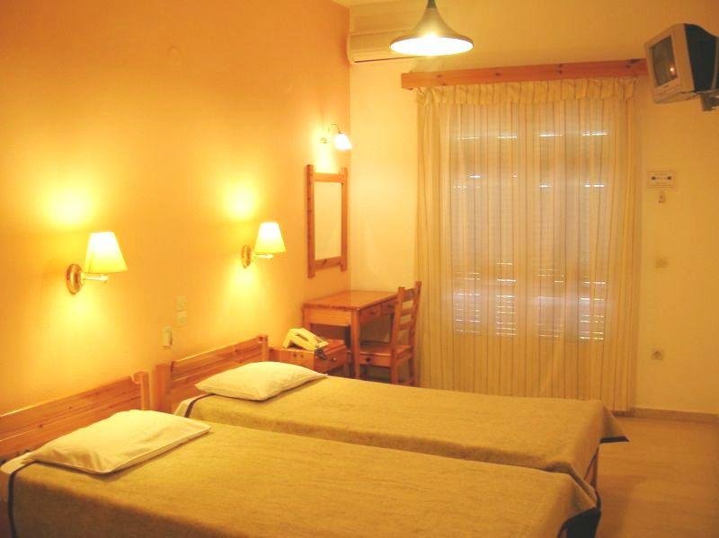 Фото Hotel Yannis Corfu