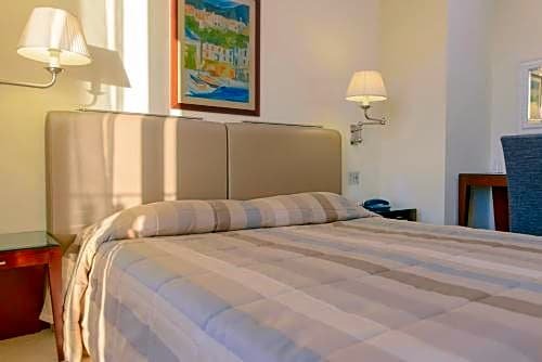 Фото Hotel Cala del Porto