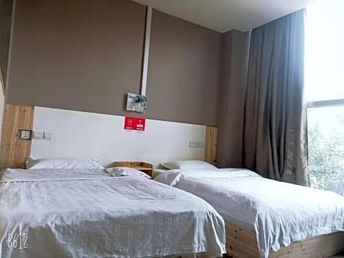 Фото Lhasa Honey Bee Hub