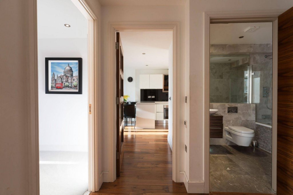 Фото City Courtyard Apartments & Penthouse