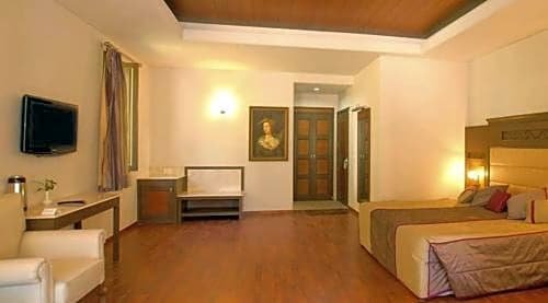 Фото Vikram Vintage Inn