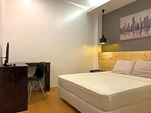 Фото Aliria Bed and Breakfast