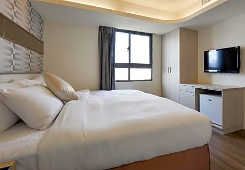Фото Taichung One Chung Hotel