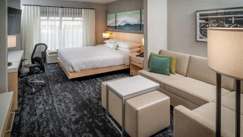 Фото Delta Hotels Huntington Downtown