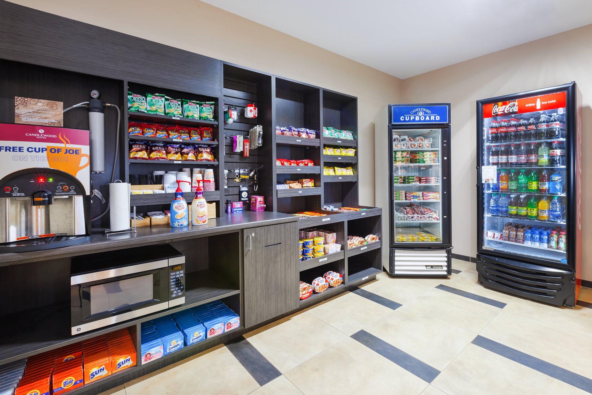 Фото Candlewood Suites Washington North, an Ihg Hotel