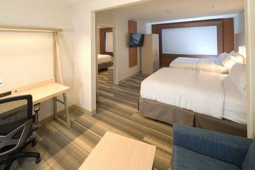 Гостиница Holiday Inn Express & Suites Port Huron, an Ihg Hotel