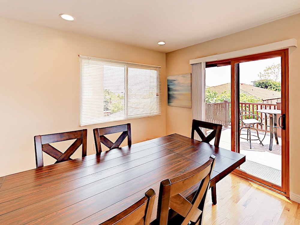 Фото 1731 Plum Street Duplex Unit B - 3 Br apts by RedAwning