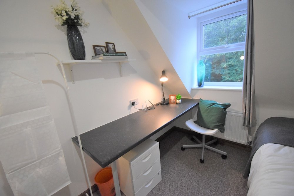 Фото Warwick Home Downey Birch